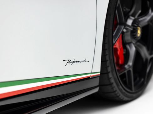 Used 2019 Lamborghini Huracan Performante image 26