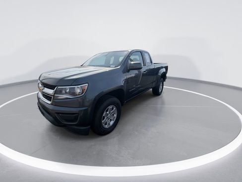 Used 2018 Chevrolet Colorado W/T w/ Custom Special Edition image 4