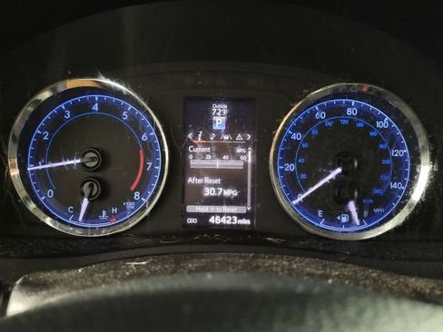 Used 2017 Toyota Corolla SE w/ SE Premium Package FWD image 23