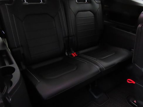 Used 2021 Volkswagen Atlas SEL Premium image 15