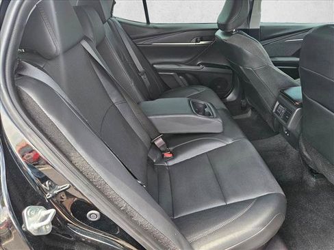 Used 2025 Toyota Camry XLE FWD image 20