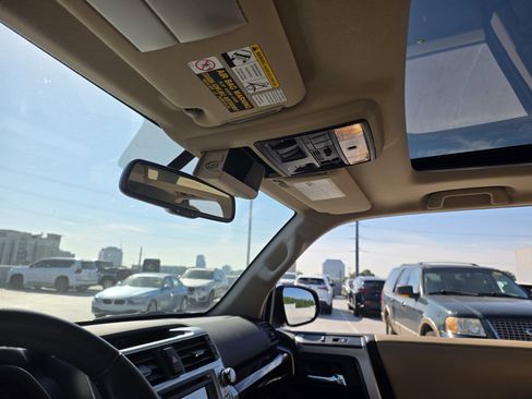 Used 2016 Toyota 4Runner Limited image 14