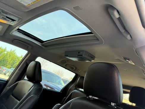 Used 2019 Toyota Sienna SE w/ SE Preferred Package image 13