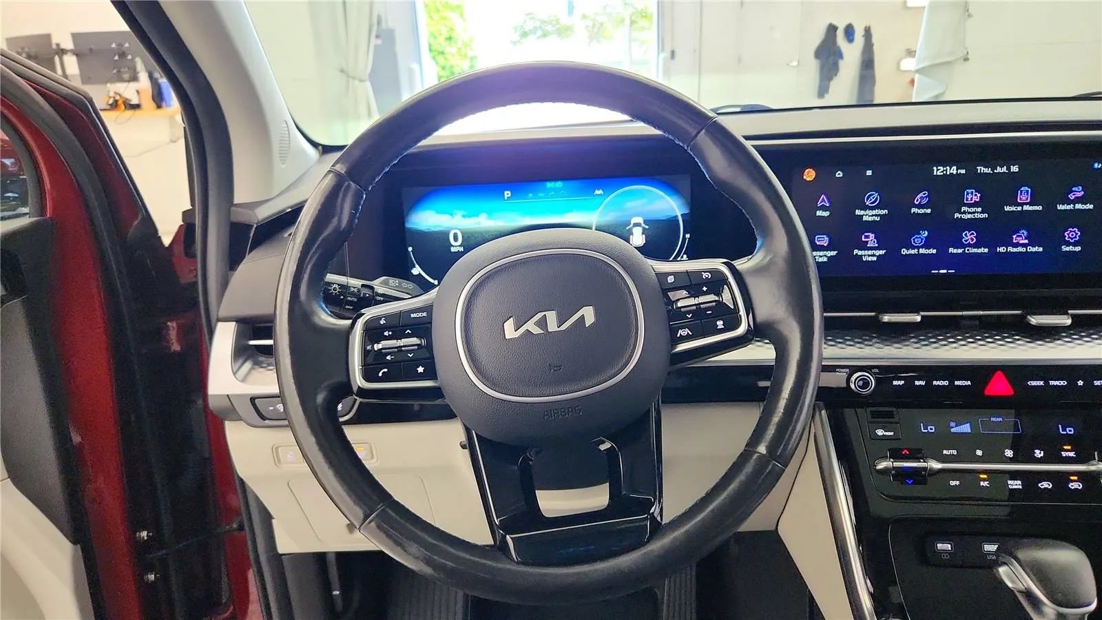 Used 2022 Kia Carnival SX Prestige FWD image 27