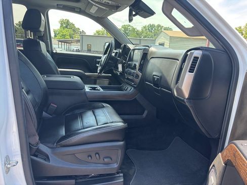 Used 2017 GMC Sierra 1500 Denali w/ Denali Ultimate Package AWD/4WD image 9