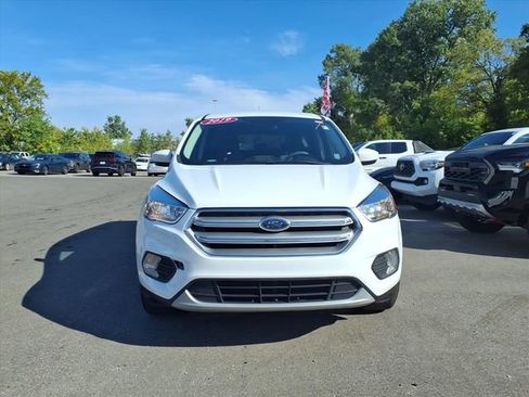 Used 2019 Ford Escape SE AWD/4WD image 2