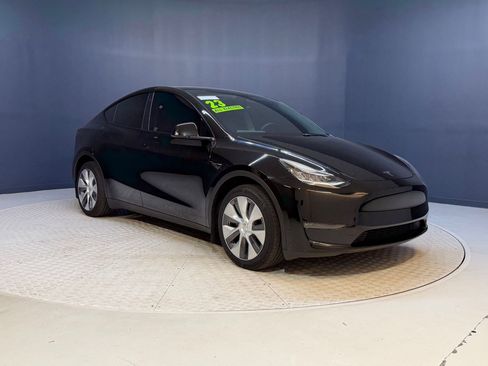 Used 2023 Tesla Model Y Long Range AWD/4WD image 6