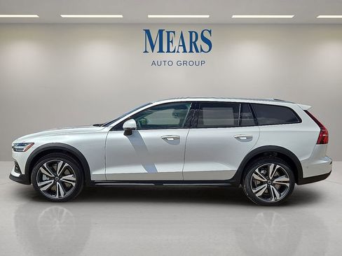 New 2026 Volvo V60 B5 Cross Country Plus w/ Protection Package Premier image 2