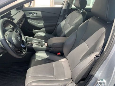 Used 2025 Honda Accord EX-L image 9