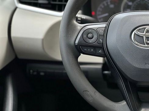 Used 2020 Toyota Corolla LE FWD image 34
