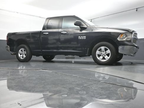 Used 2015 RAM 1500 Classic SLT RWD image 24