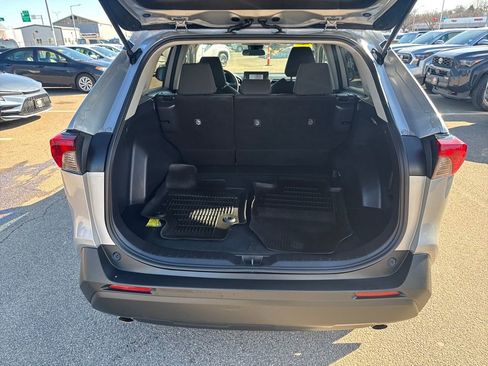 Used 2021 Toyota RAV4 LE image 38