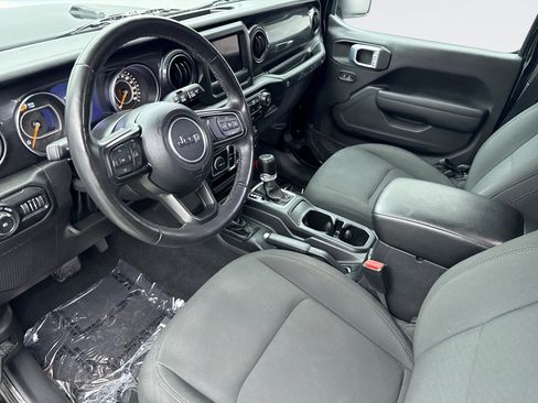Used 2022 Jeep Wrangler Unlimited Sport AWD/4WD image 10
