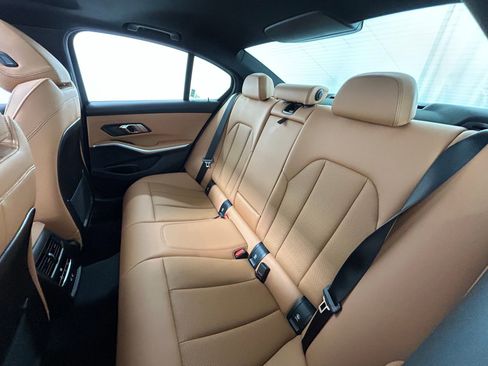 Used 2023 BMW 330i xDrive Sedan w/ Premium Package AWD/4WD image 33