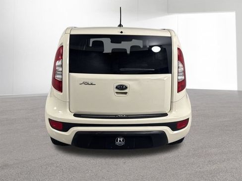 Used 2012 Kia Soul FWD image 29