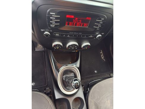 Used 2016 Kia Soul image 10