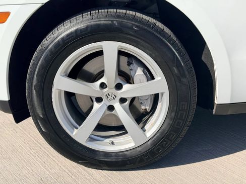 Used 2017 Porsche Macan AWD/4WD image 6