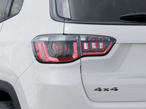 New 2026 Jeep Compass Trailhawk w/ Sun, Sound & Navigation Group AWD/4WD image 35