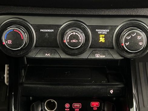 Used 2021 Kia Forte GT image 38