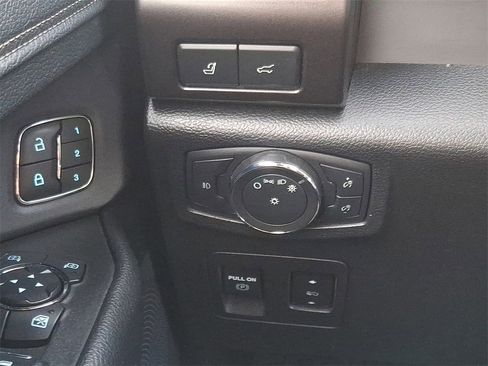 Used 2021 Ford Expedition Max Limited image 26