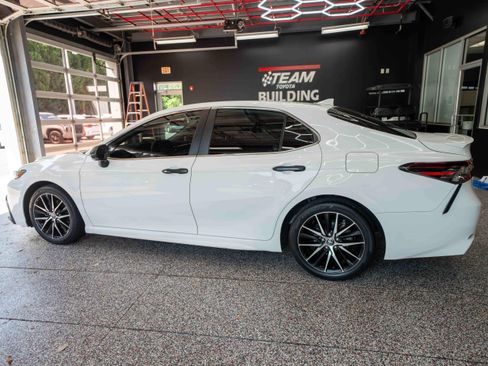 Used 2022 Toyota Camry SE AWD/4WD image 2