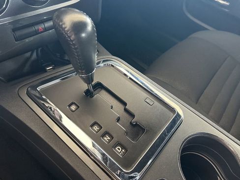 Used 2014 Dodge Challenger SXT image 8