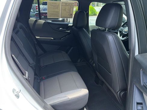 Certified 2025 Chevrolet Equinox LT w/ Convenience Package II FWD image 12