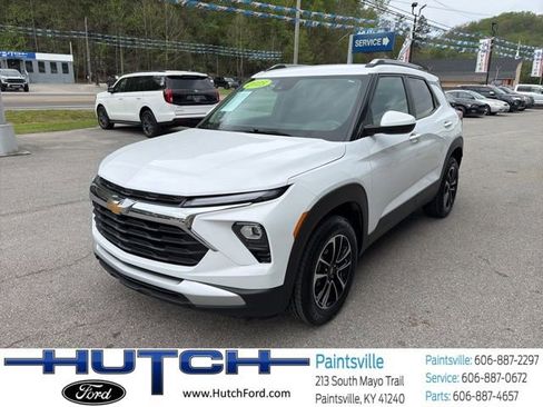 Used 2025 Chevrolet TrailBlazer LT AWD/4WD image 6