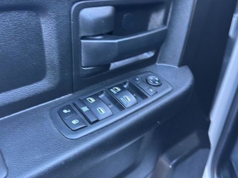 Used 2018 RAM 2500 Tradesman w/ Chrome Appearance Group image 26