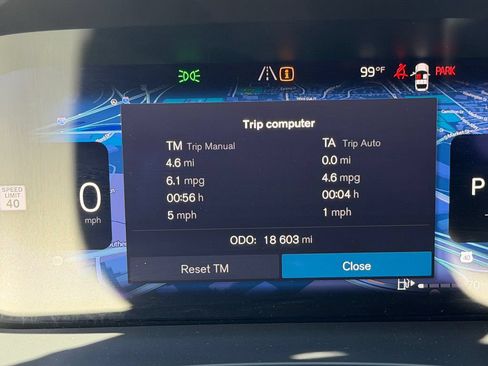 Certified 2023 Volvo XC60 B5 Ultimate w/ Climate Package AWD/4WD image 10