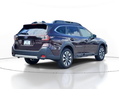 Used 2024 Subaru Outback Limited AWD/4WD image 3