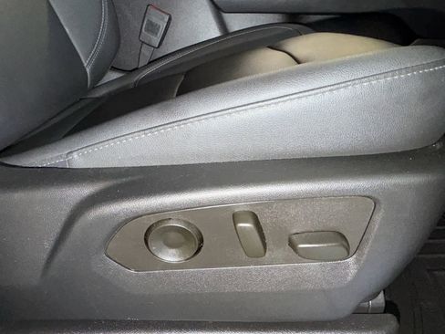 Used 2024 Chevrolet Tahoe Z71 w/ Luxury Package image 29