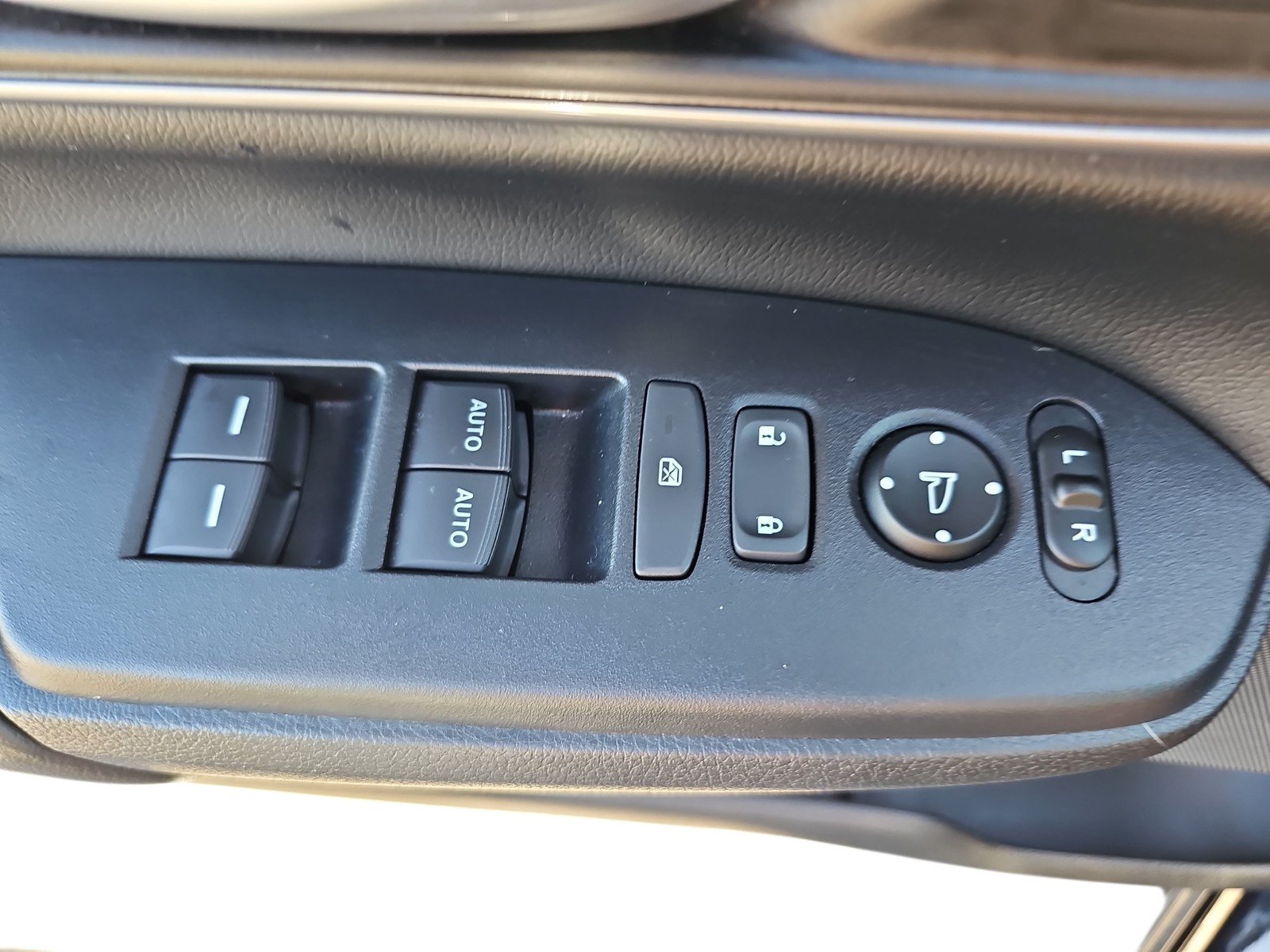 Used 2020 Honda CR-V Touring image 24