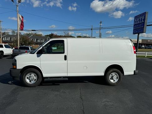 Used 2019 Chevrolet Express 2500 w/ Driver Convenience Package RWD image 2