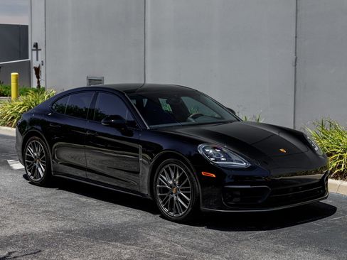 Used 2023 Porsche Panamera Platinum Edition RWD image 7