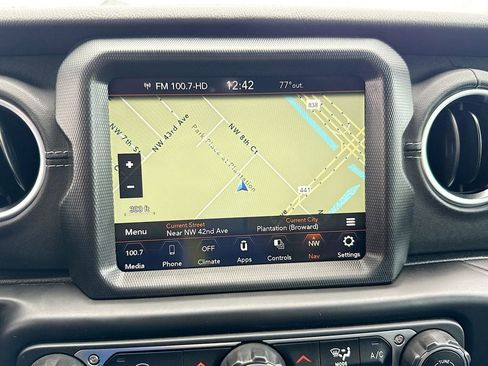 Used 2023 Jeep Wrangler Unlimited Sahara image 14