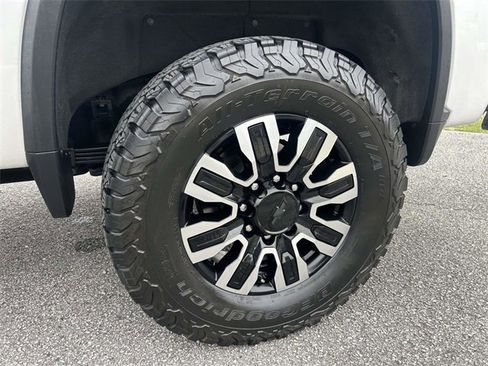 Used 2024 Chevrolet Silverado 2500 High Country w/ High Country Premium Package image 10