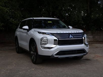 New 2025 Mitsubishi Outlander SE