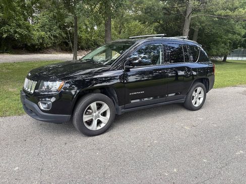 Used 2016 Jeep Compass High Altitude AWD/4WD image 2