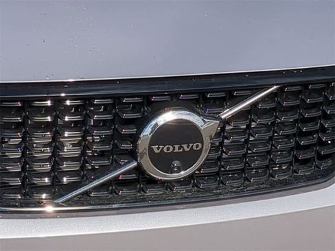 New 2026 Volvo XC40 B5 Plus w/ Protection Package Premier image 11