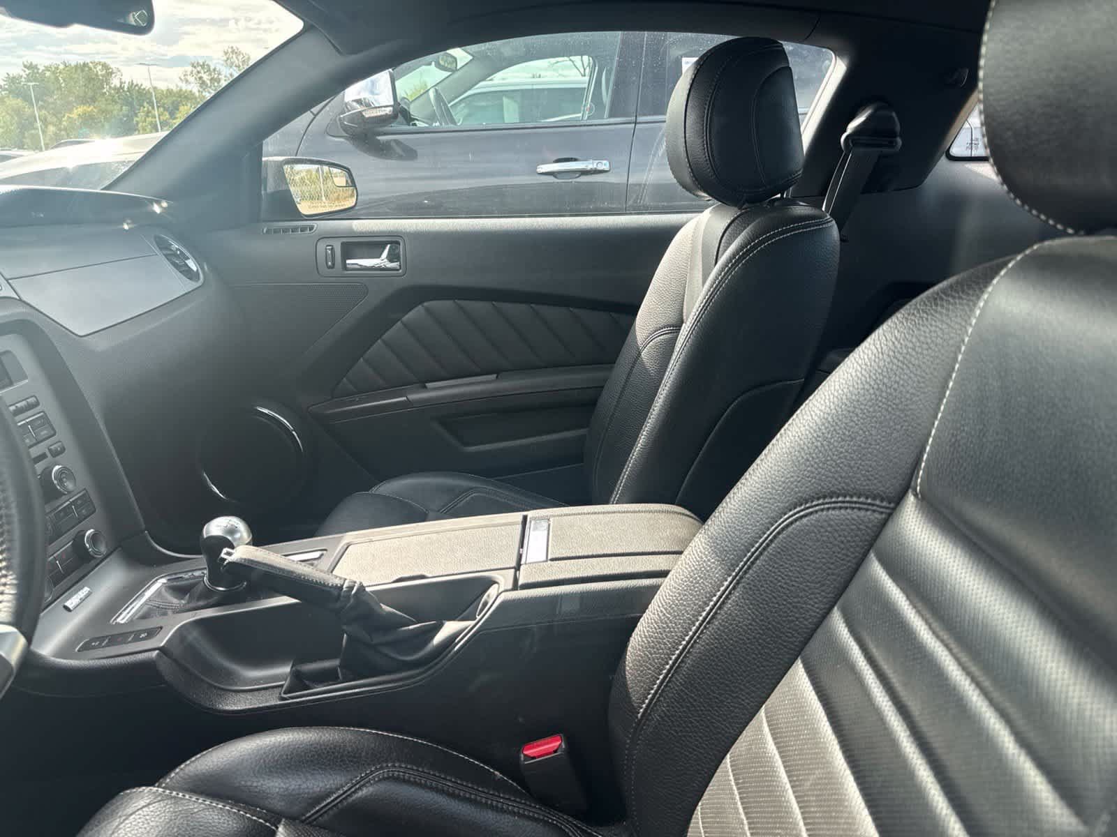 Used 2012 Ford Mustang Premium RWD image 30