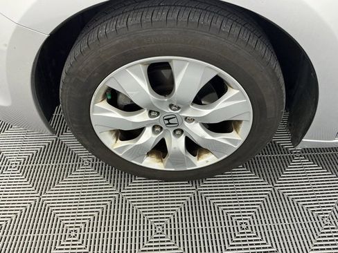 Used 2010 Honda Accord EX-L image 16