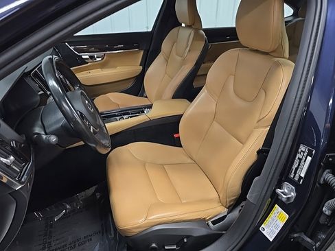 Used 2019 Volvo S90 T6 Momentum image 30