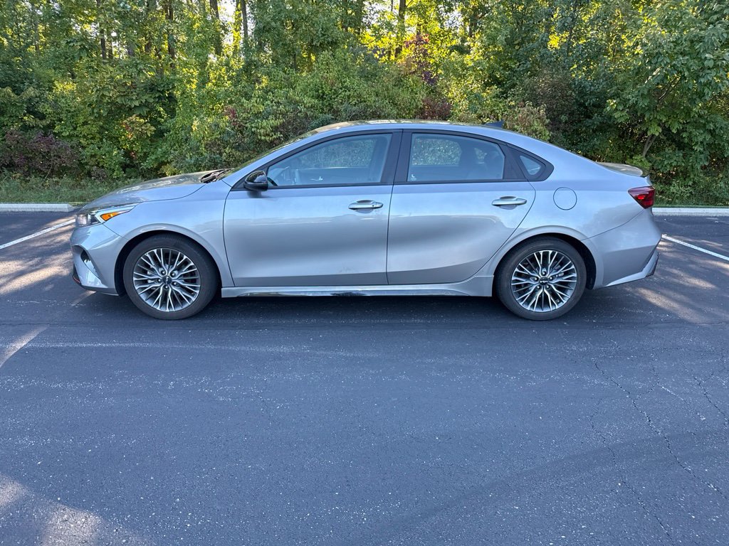 Used 2023 Kia Forte GT-Line FWD image 3