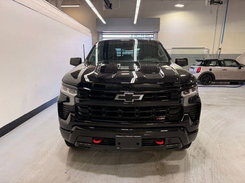 Used 2024 Chevrolet Silverado 1500 LT Trail Boss w/ Convenience Package II image 8