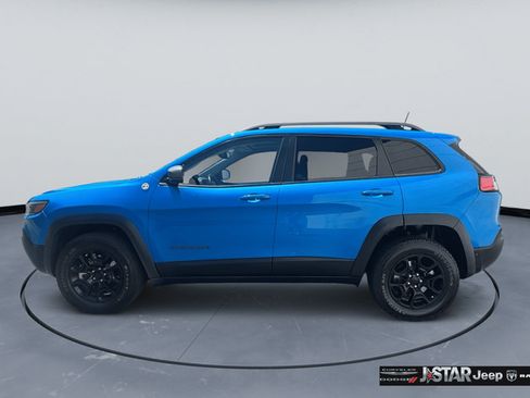 Used 2021 Jeep Cherokee Trailhawk w/ Sun, Sound & Nav Group AWD/4WD image 8