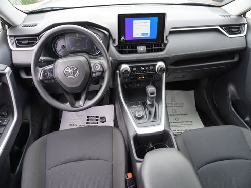 Used 2025 Toyota RAV4 LE image 2