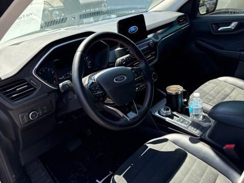 Used 2022 Ford Escape SEL w/ SEL Stealth AWD Package image 5