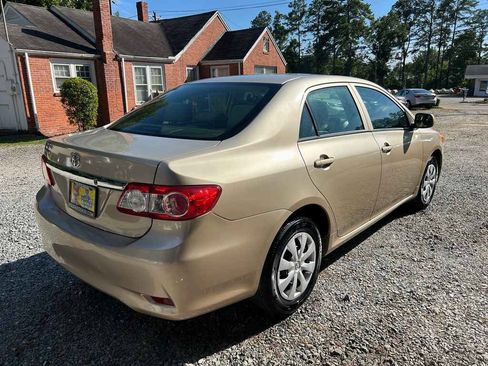 Used 2012 Toyota Corolla L FWD image 6