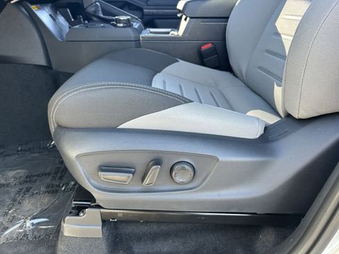 Used 2025 Toyota Tacoma TRD Off-Road image 18